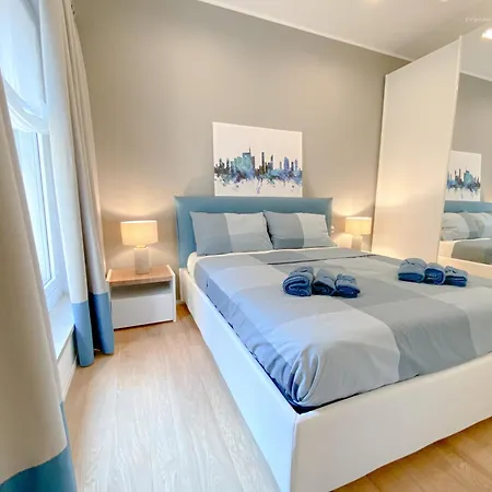 Apartment Meravigli Duomo 4 *